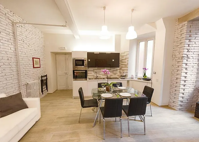 Modern Apartment Near Colosseum